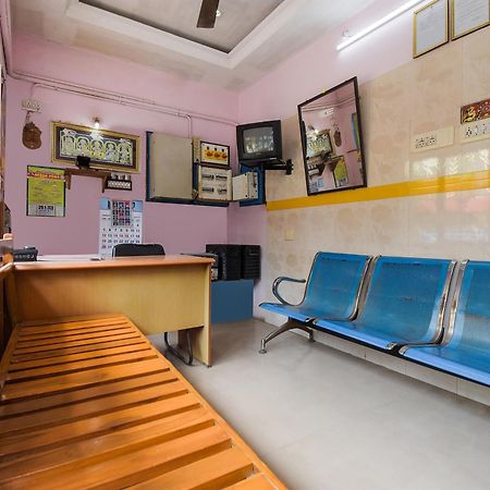 Hotel O K.S.Lodge Tribhuvanam 外观 照片