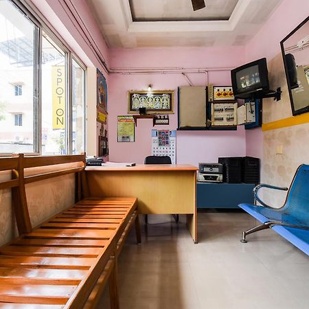 Hotel O K.S.Lodge Tribhuvanam 外观 照片